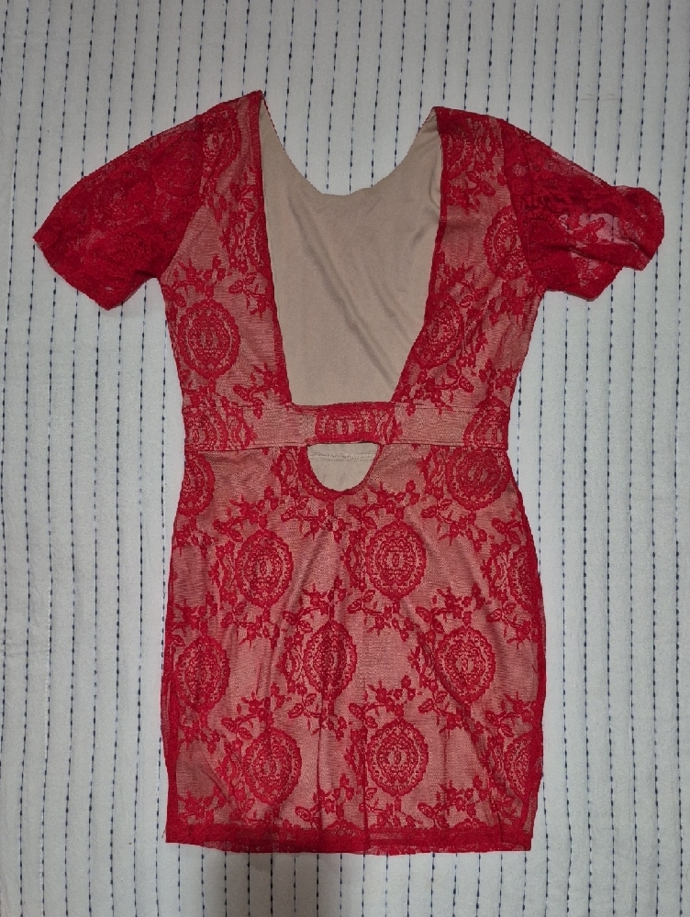 Charlotte Russe Red Lace Short Sleeve Mini Dress - Picture 4 of 5